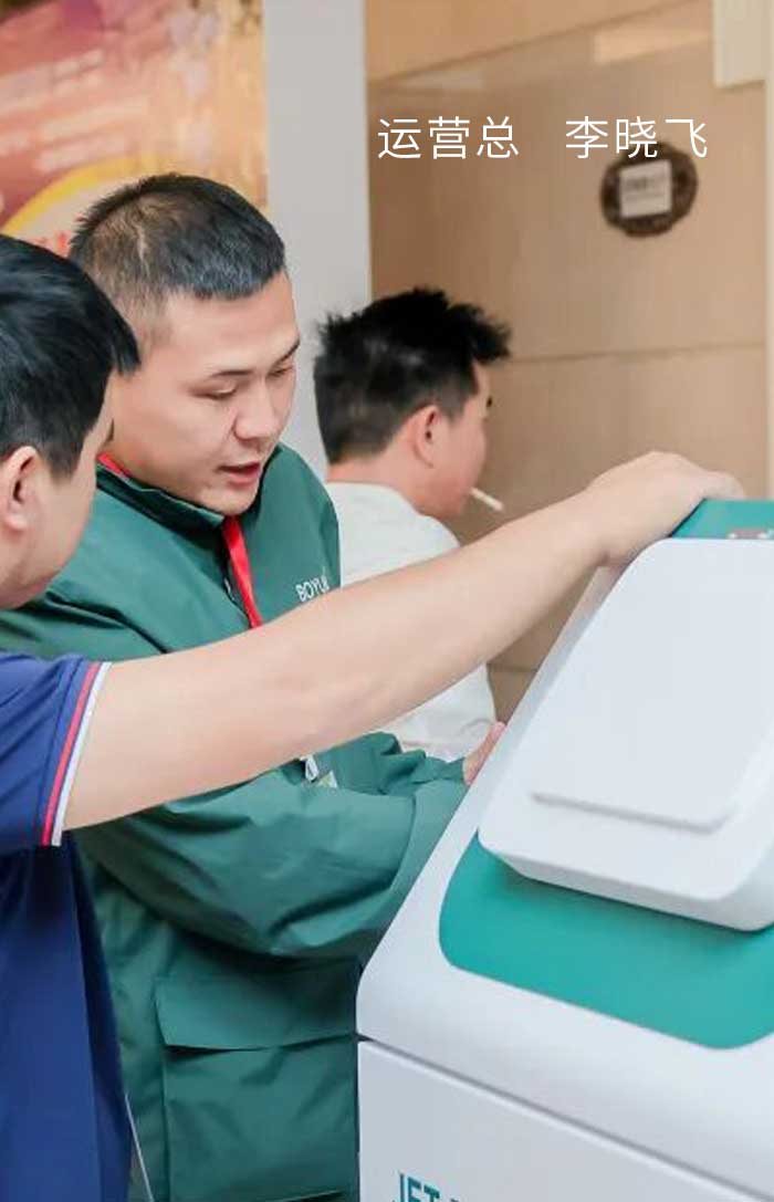 “每人一句话”