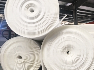 薄白色卷材海绵